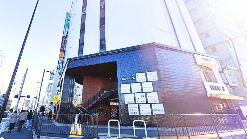 Fav_TCG CafeBar fav~tcg cafe&bar~が入る建物