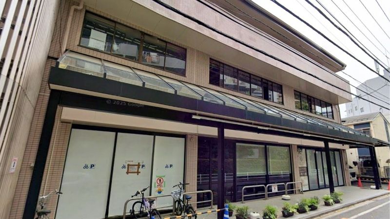 torecawitch_hibarigaokahonten トレカウィッチ ひばりヶ丘本店が入る建物