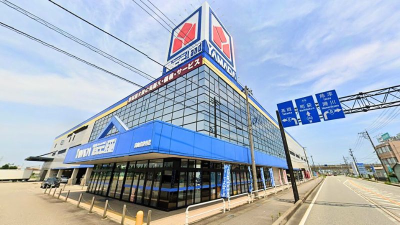 ヤマダデンキテックランド富山金泉寺店外観